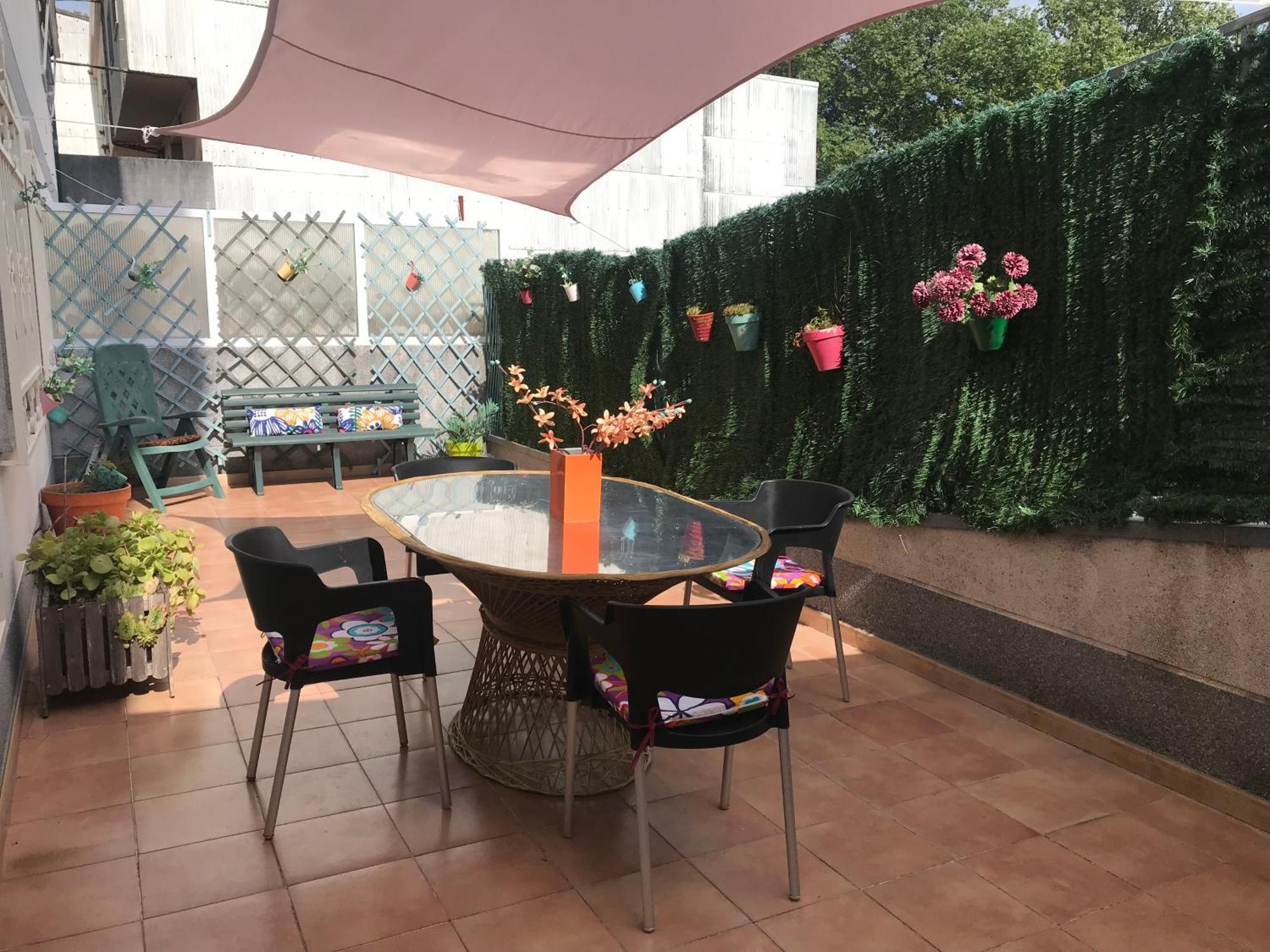 Apartamento Con Amplia Terraza Cerca Del Hospital Clinico 圣地亚哥－德孔波斯特拉 外观 照片